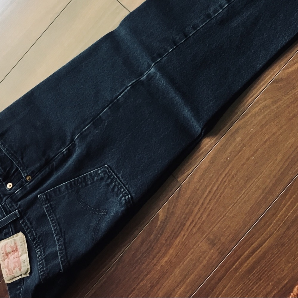 Levi’s 501 Black Button Fly ST8 Leg Jeans. W33 L32